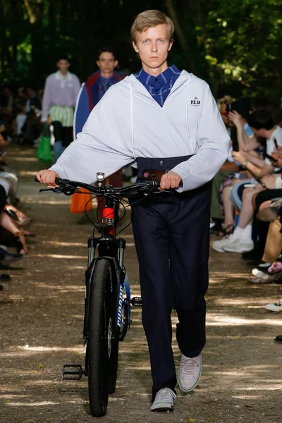 Look 31